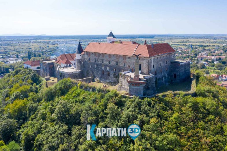 Мукачево замок Паланок Екскурсія по замкам Закарпаття, замки Закарпаття